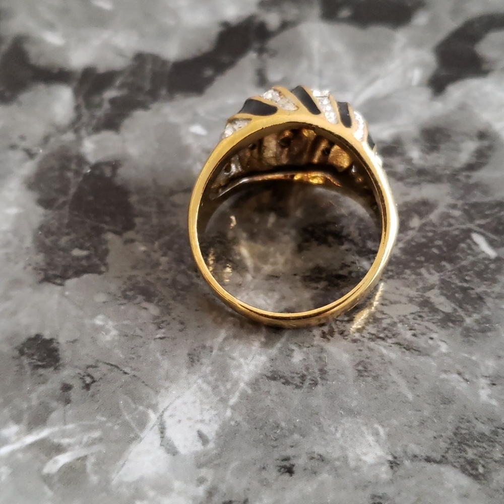 Ring - Picture 3 of 4